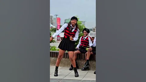 Ngishutheni- dance challenge 🥰🥰😍 #ngishutheni #eemoh #amapiano #tiktok #dance #southafrica #fyp thumbnail