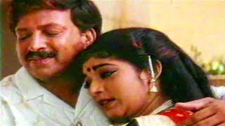 Watch & enjoy #olavinarunavavideosong form film
#halundathavaru-ಹಾಲುಂಡ ತವರು movie starring
#vishnuvardhan, #sithara, pandari bai, srinivasa murthy, among oth...