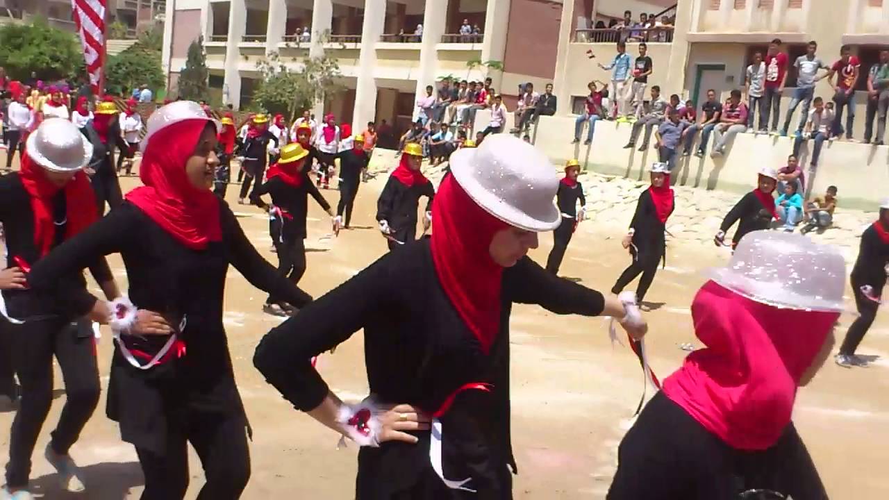 عرض رياضى مدرسه السيده نفيسه الاعداديه بنات على اغنيه تحيا مصر،ام الدنيا.تحت إشراف ا /لبنى أحمد