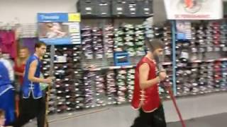 Exhibición de Kung Fu Wushu y Tai Chi en Decathlon por la escuela SurOccidental (Fernán Núñez)