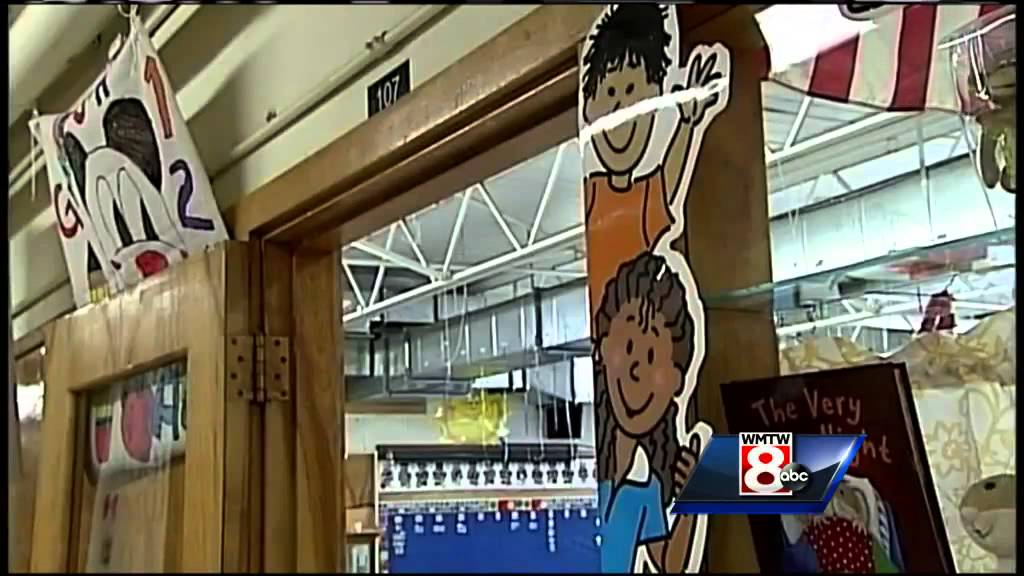 Overcrowded classrooms taxing teachers, students