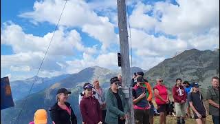 Kirchenlied "Grosser Gott, wir loben Dich" mit Pfarrer Mario Pinggera