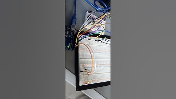 Arduíno - Semáforo de Carro e Pedestre com Display de 7seguimentos.