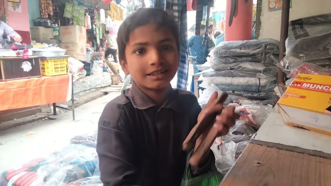 छोटा गायक मधुर वाणी, बहुत ही प्यारा बच्चा आप सबके प्यार का आकांक्षी# इसे भी फेमस कर दो #