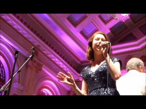Hayley Westenra - I'll Be Home For Christmas (avec le Cork Youth Orchestra)