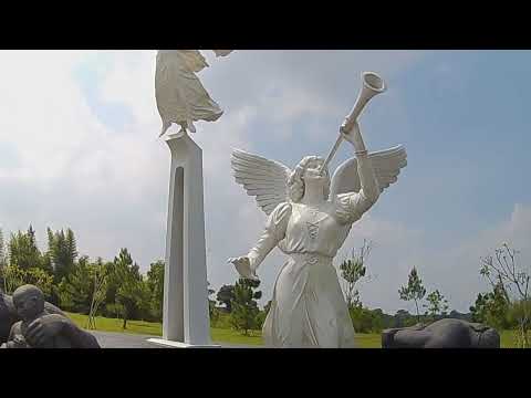 BERKUNJUNG KE MAKAM Ir.CIPUTRA DI CITRA INDAH - JONGGOL