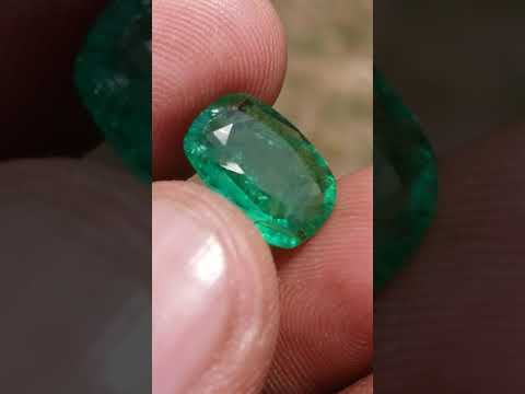 Di jual Batu Cincin Zamrud Emerald Beryl hijau tua Kotak asli (Kode 1514) Kode Barang : 1514 Nama Ge. 