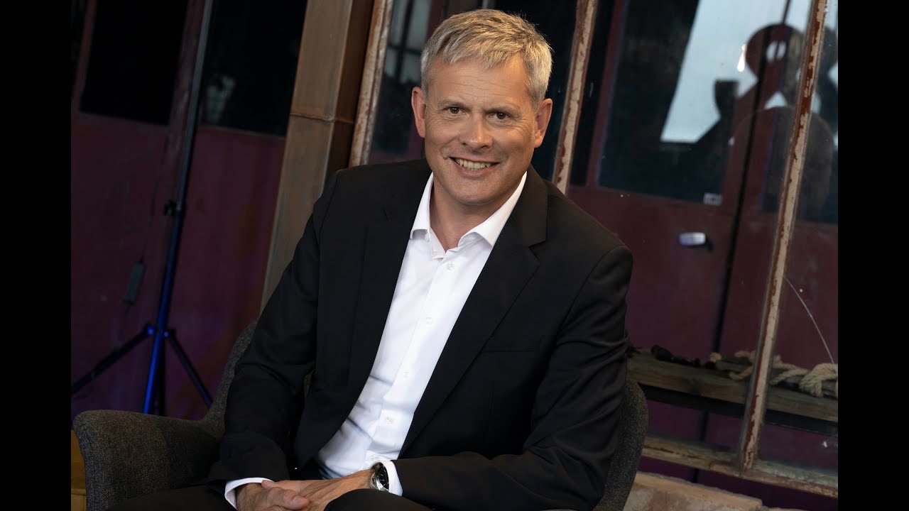 Michael Decker communication & sales expert YouTube