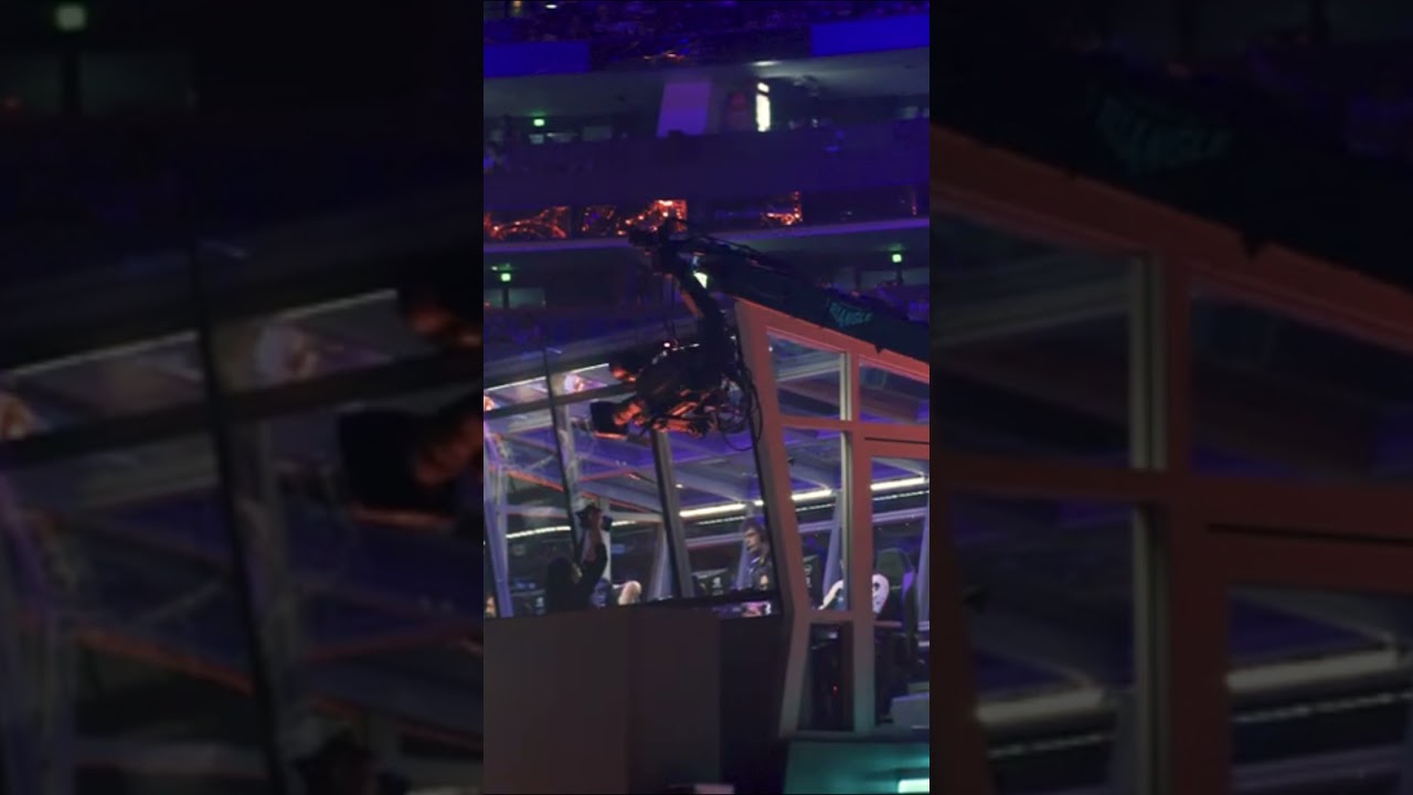 W33: Invoker?? He doesn't do sh*t