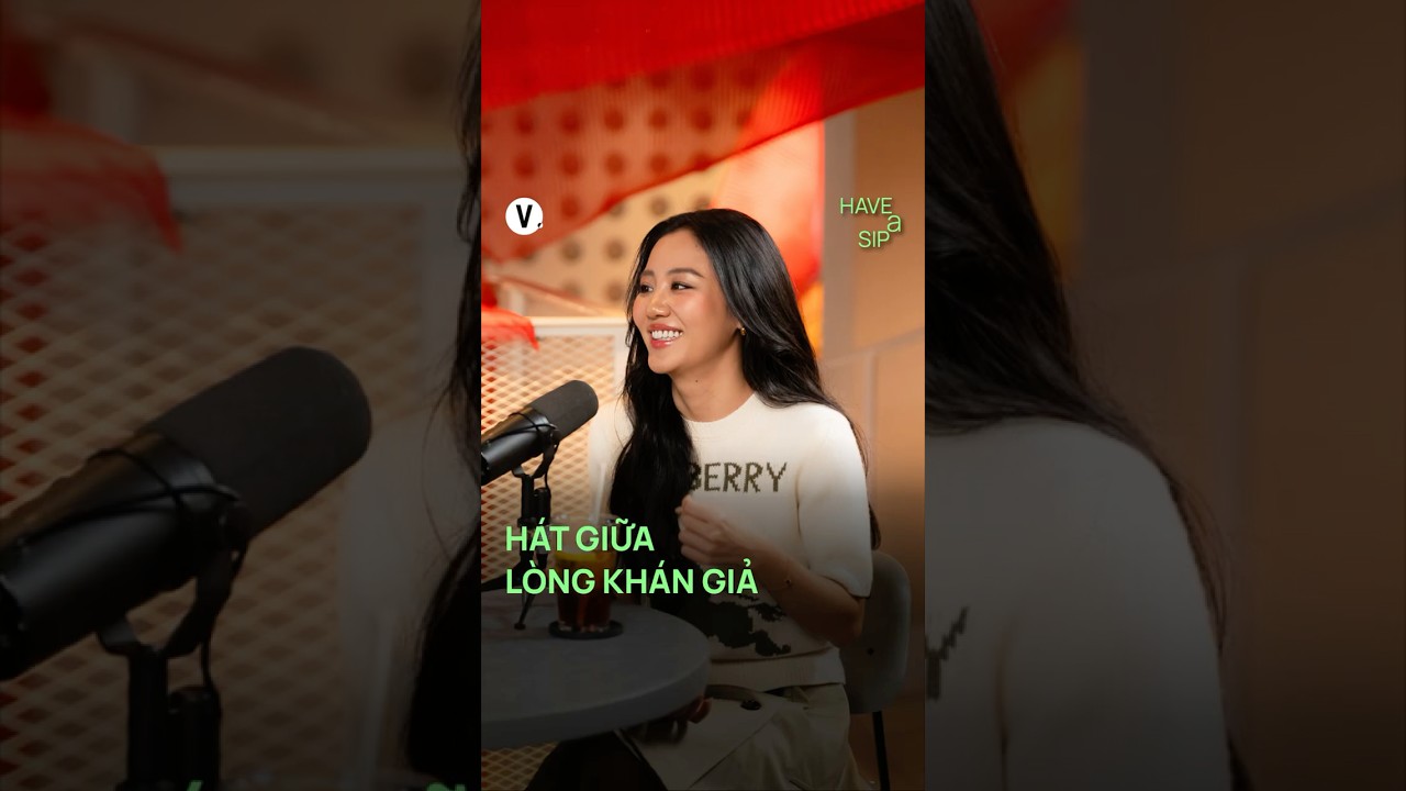 Hát giữa khán giả