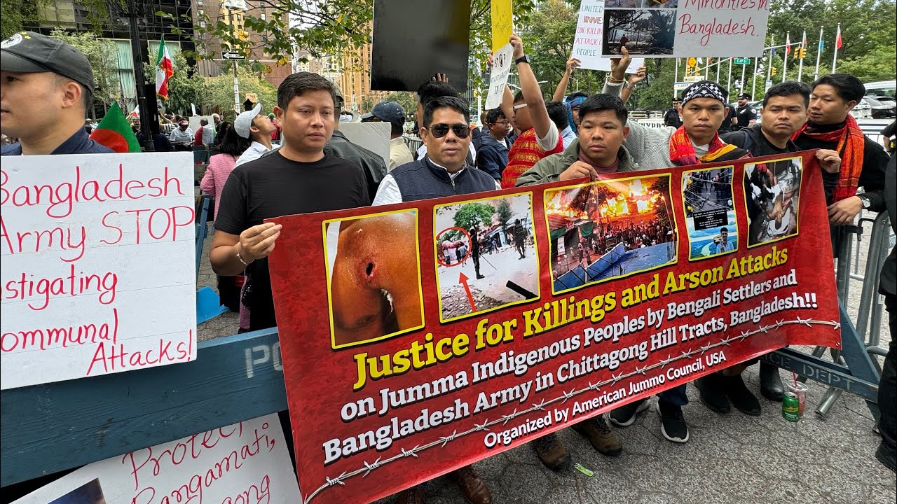 সমাবেশে বক্তব্য রাখছেন প্যারিস চাকমা l