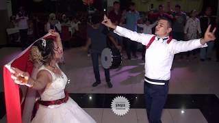 Süper Çift İzleyenleri Ayağa Kaldırdı Türk Bayrağıyla Ortada Muhteşem 2018 Düğünü