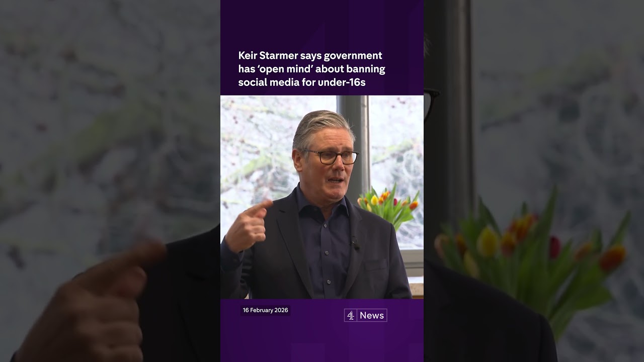 'Open mind' on social media ban - Starmer