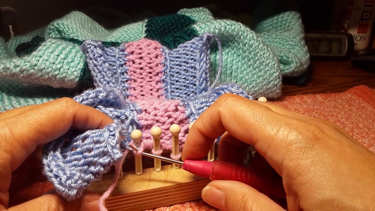 Loom Knitting Joining Stitch YouTube