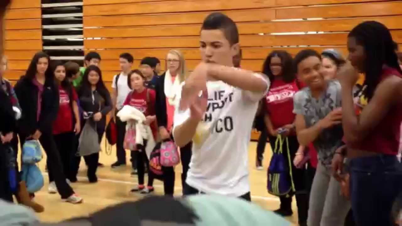 Dance battle - YouTube