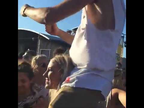 Shoulder Rides Women