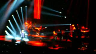 Barry Manilow Live-O2 Arena 2012-Who&#39;s Been Sleeping In My Bed