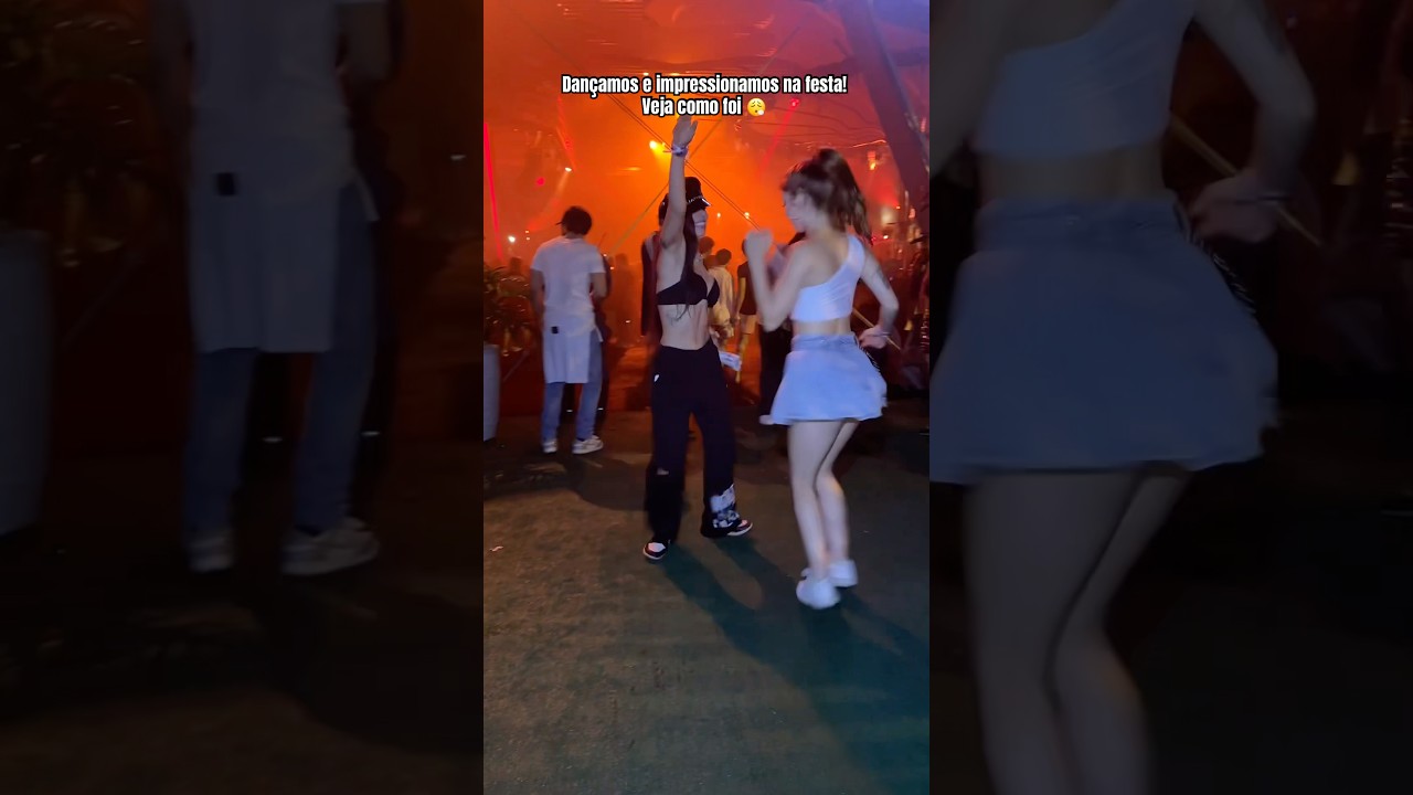 Ela ficou impressionada com a dança  😮‍💨 Shuffle Dance Girls #dance #shuffle #shorts #passinho