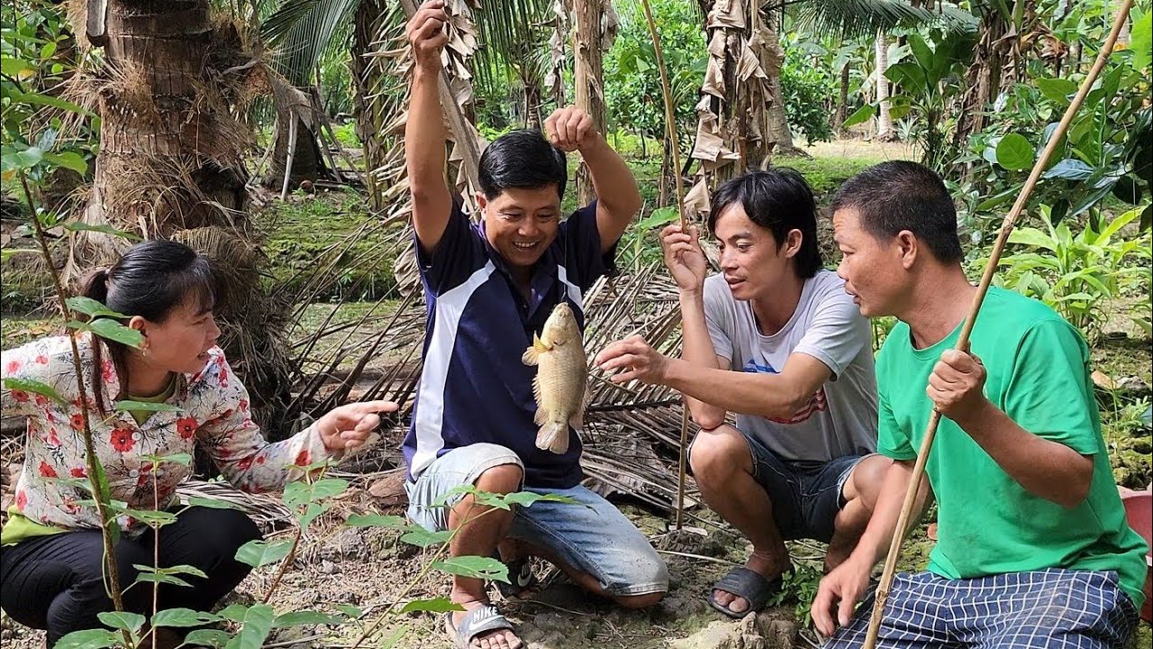 Cả Nhóm Rủ Nhau Ra Vườn Câu Cá Bất Ngờ Trúng Ngay Ổ Cá Rô Mề Giật Đã Tay | BQCM & Family T887