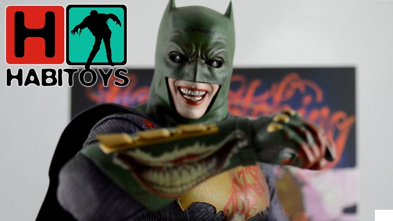 Joker Batman Imposter HOT TOYS 1/6 Exclusivo ESPAÑOL - Habi Toys Suicide Squad