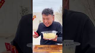When it comes to how to eat turkey noodles, I still know a lot about #food # funny #我是吃吃#shorts