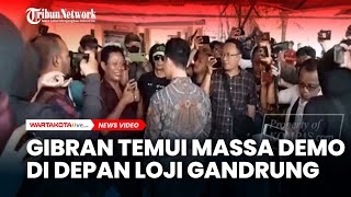 Gibran Temui Massa Demo yang Bawa Spanduk 'Kami Muak dengan Politik Dinasti'