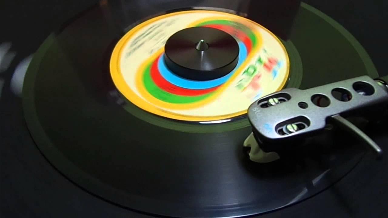 Kroffer Jimenez (Poppy y sus Pirañas) Te tienen Pisao YouTube