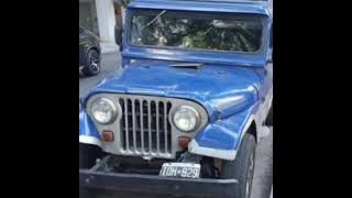 Clásico Jeep Ika Color Azul