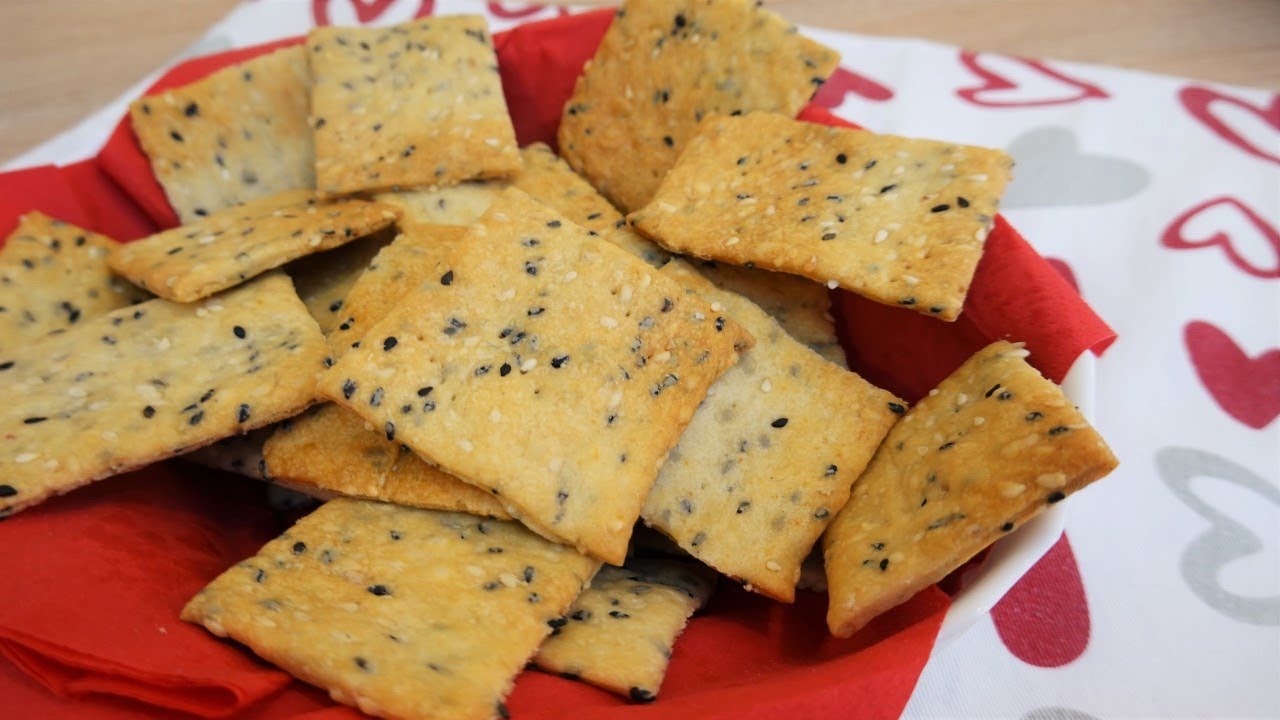 Water + Flour ! Crispy Crackers Recipe ! Easyvideo YouTube