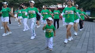 💖 Happy Dance Magic | Adorable Dancer You’ll Love! 🍓 #HappyDance#CuteDance#ViralDance