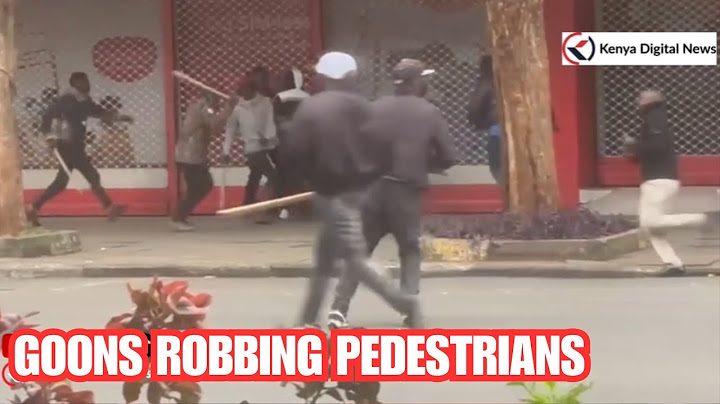 Ugly scene in Nairobi CBD as Goons infiltrate peaceful protests, robbing Pedestrians!!