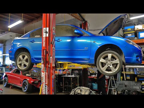 Video: Wat is het boutpatroon voor een Mazda 3 uit 2005?