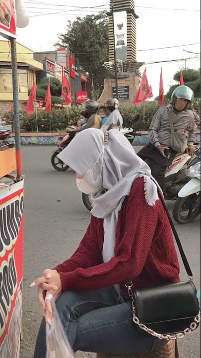 Story wa Mentahan halu jajan bareng cewe cantik, buat manasin mantan, prank temen.