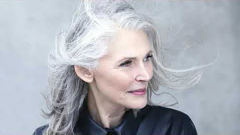 Best-ager Model Barbara Lutz - auf Instagram  (1:35)