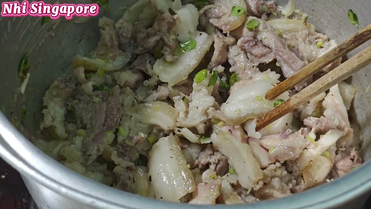 Lá Đắng Cay Xào Với Thịt Heo Rừng 