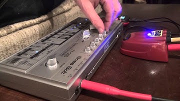 Cyclone Analogic TT-303 Bass Bot Demo no.1