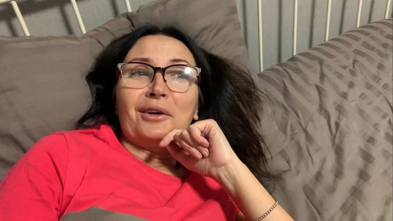 Попала под ливень промокла / паста и сосиски