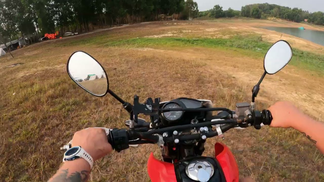 Катаю на Эндуро после рассвета 🇻🇳 Утренние поля Вьетнама у озера | Ride & Freedom