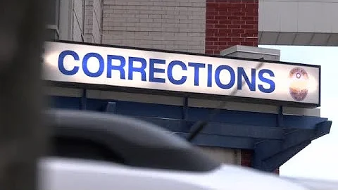 Suspended Metro Corrections major calls for jail d...