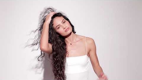 Kérastase Curl Manifesto | Curl Refreshing and Restyling Spray