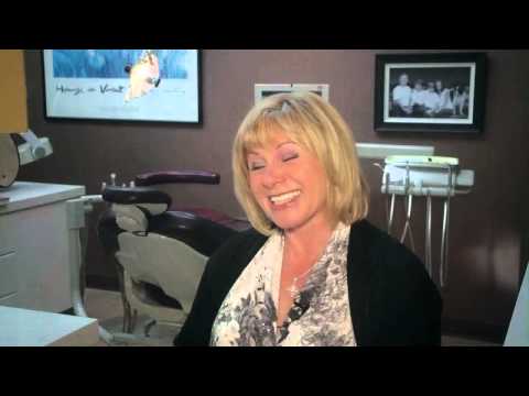 بیمار ایمپلنت آنا از دست دادن شدید دندان جایگزینی دندان مصنوعی VCCID 