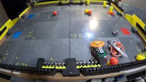 Hexbug Battle Bot "Defender" Match.