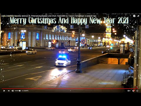 CCTV Police take down suspect on Nevsky prospekt. Полиция задержала нарушителя на Невском проспекте.