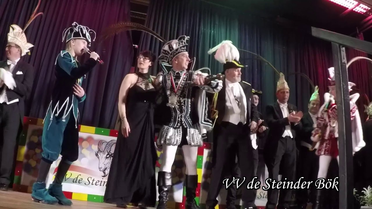 Steinder Bök Leedje van Jeugdprins Mike III en hofnar Danee