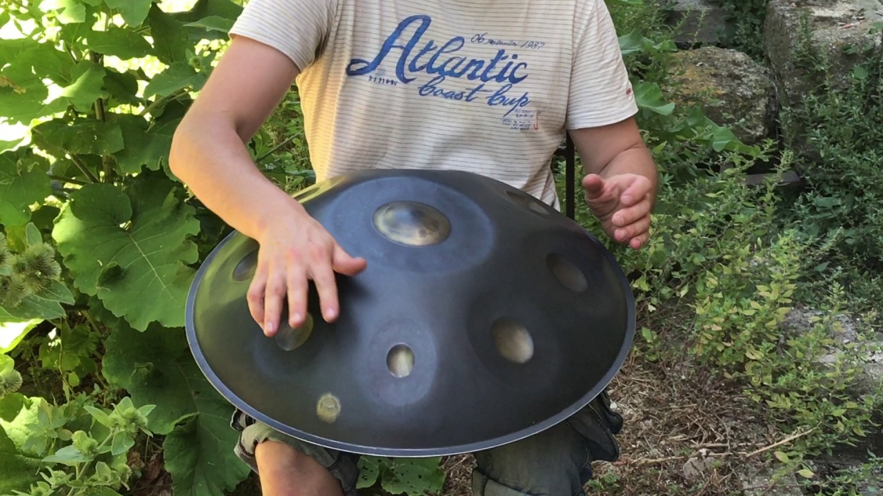 Handpan Festival France 2017 - Jean-Matthieu explores Meraki B Celtic Min (Handpan no PANArt Hang)