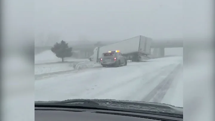 Emergency in the USA! Crazy Blizzard in Buffalo, N...