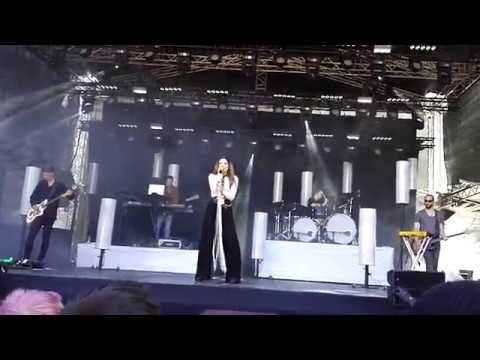 Jenni Vartiainen -