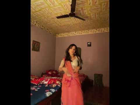 Saree Vibe #shorts #sareelook #sareedance #indianfashion #dance #trending #foryou #viral #fyp