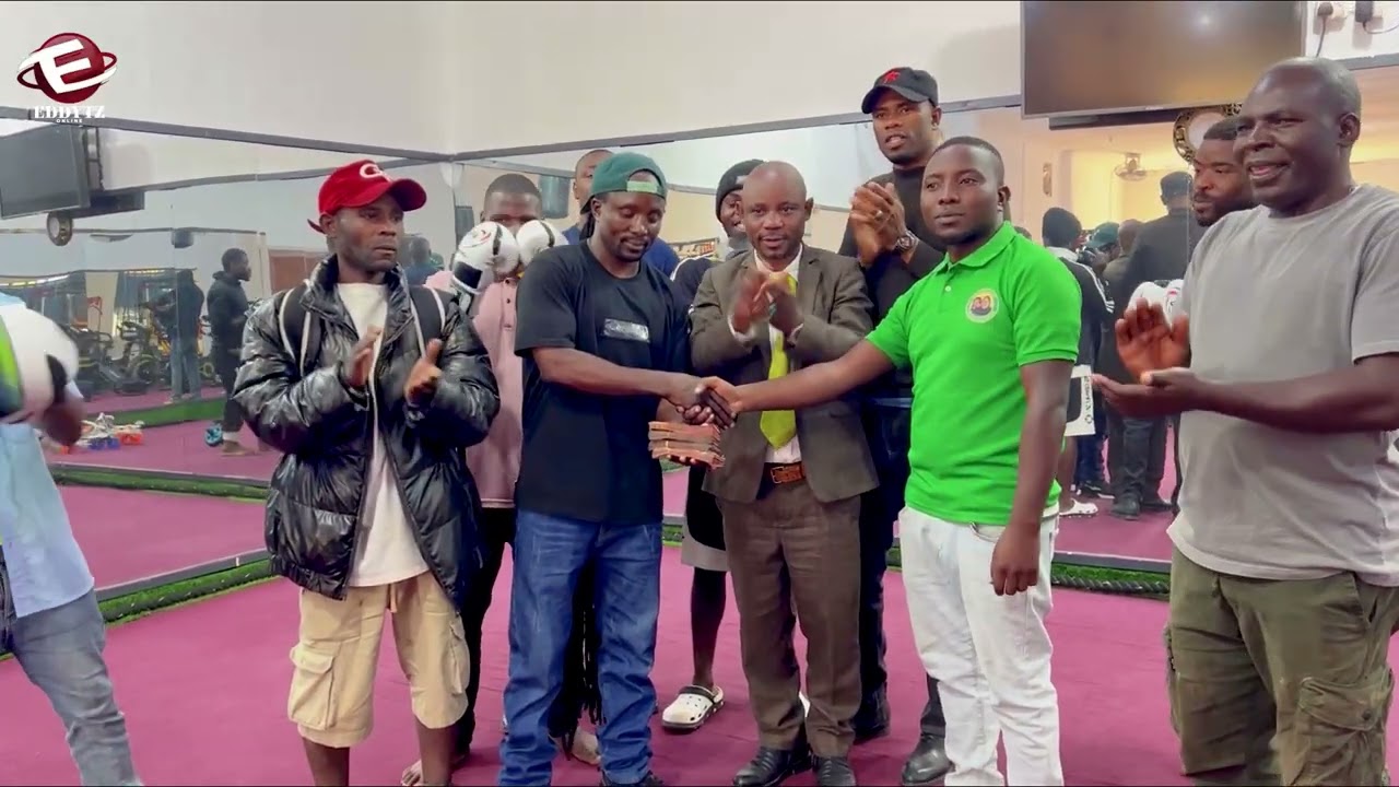 MAKAMBAKO WAKABIDHIWA FEDHA KWAJILI YA KUTENGENEZA ULINGO WA KUCHEZEA MASUMBWI/MIRUMBE ATIMIZA AHADI