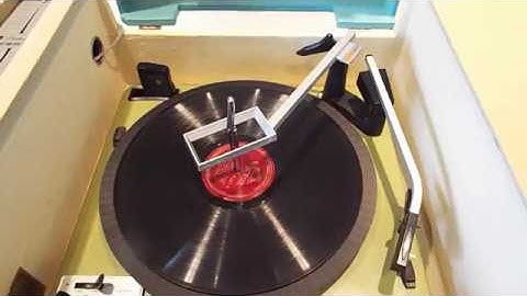 Silvertone 4 speed automatic STEREO record player playing a 78 record
